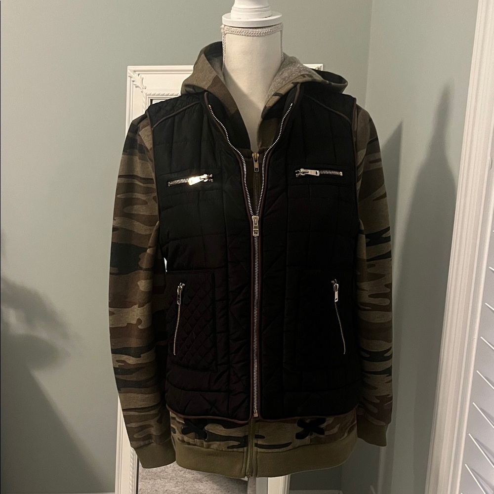 Modish Rebel camo hoodie/ Daytrip vest, size M.